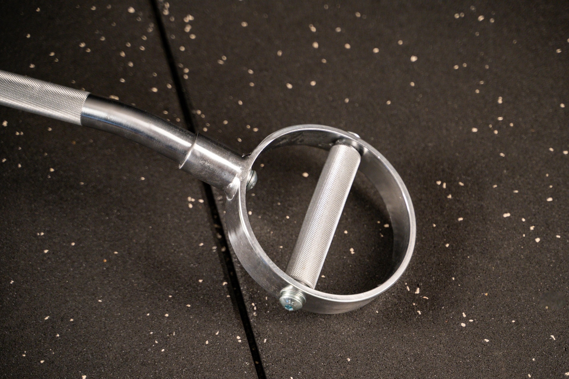 Neutral Grip Lat Bar mit Drehgelenk SQMIZE® V8 Series NG-280, Mit Parallelgriff