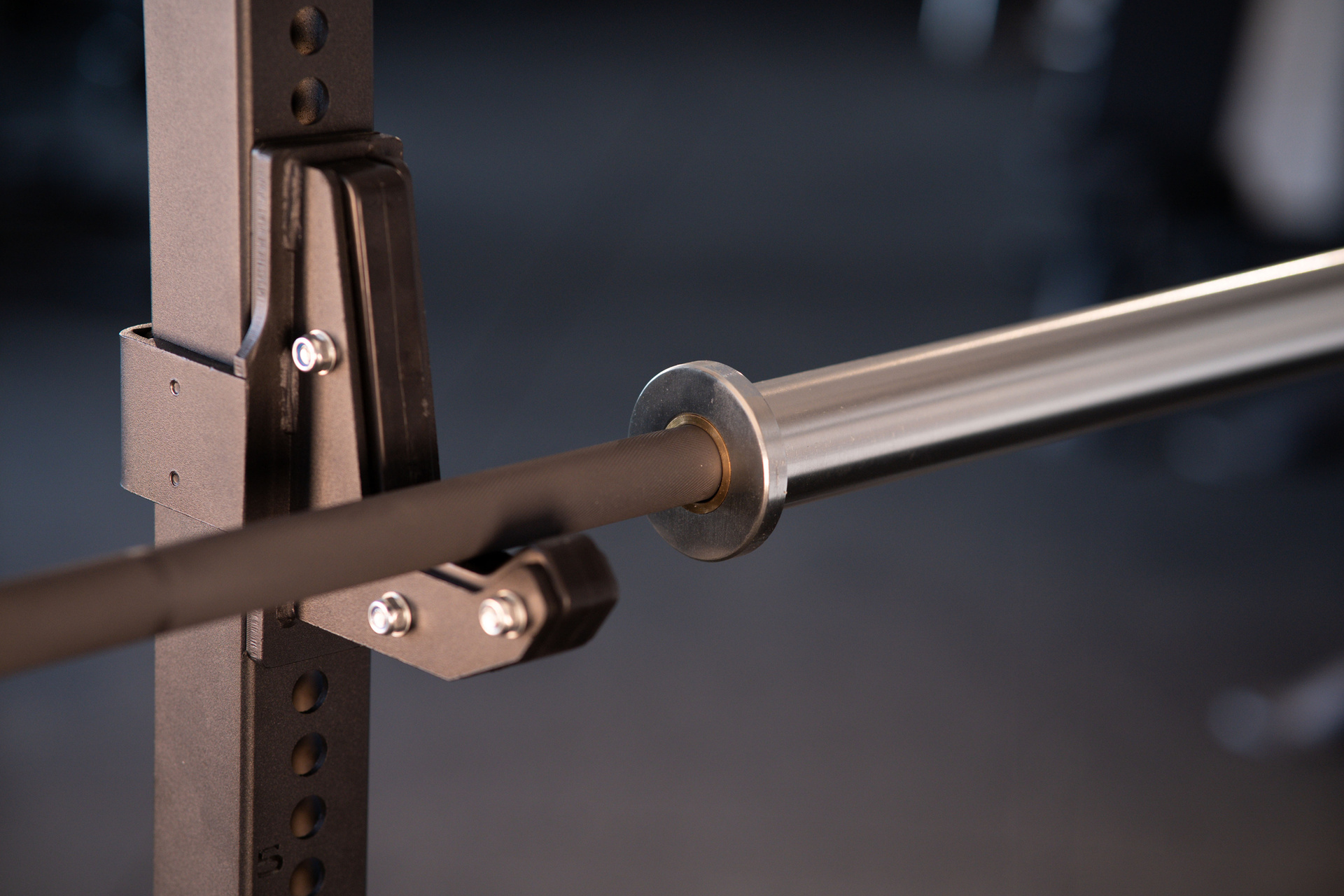 SQMIZE® PREMIUM BISON Powerlifting Bar Manufaktur Edition Sniper Grey