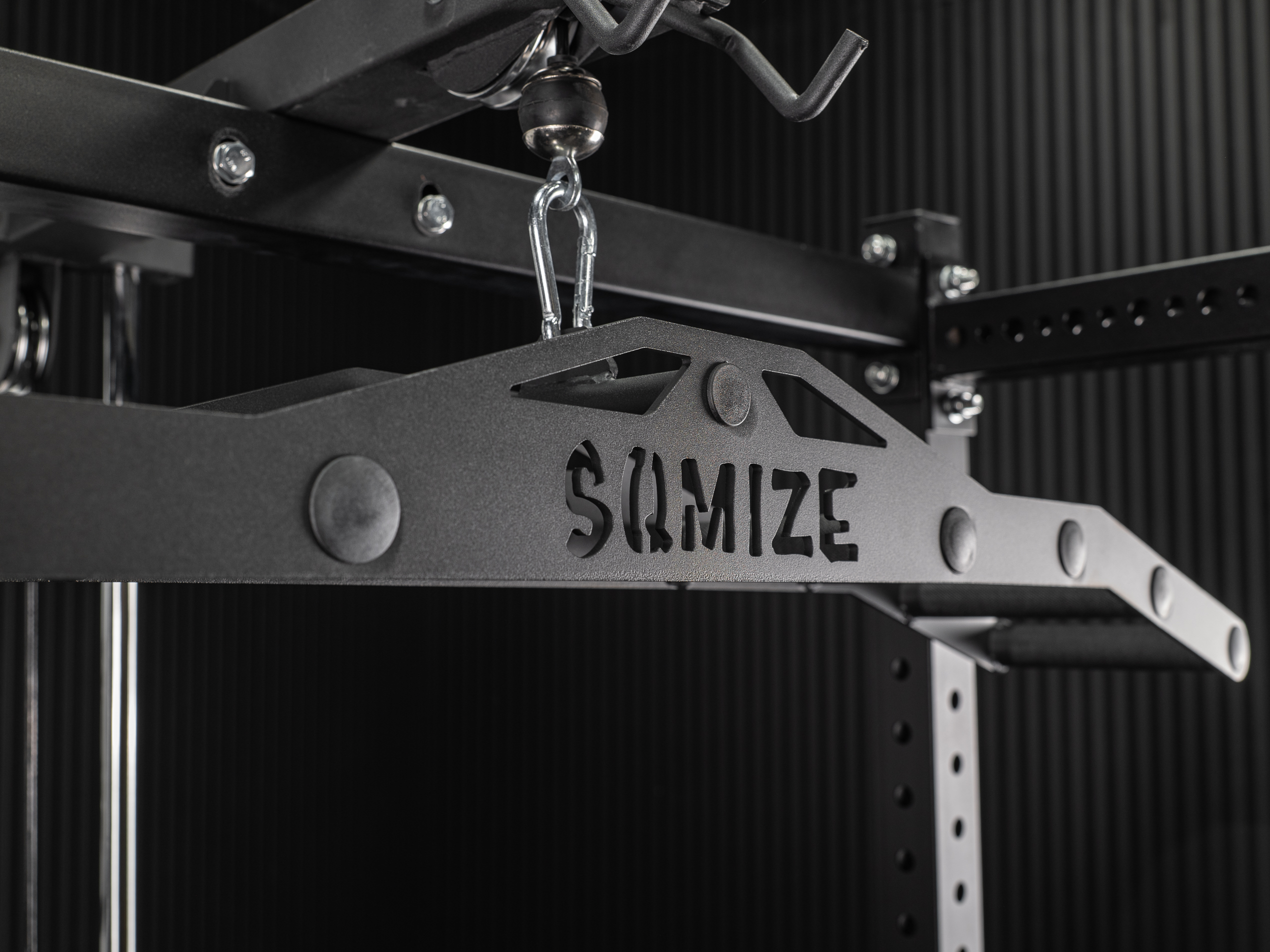 Monster Multi Lat Bar SQMIZE® MB600R, Länge 113 cm