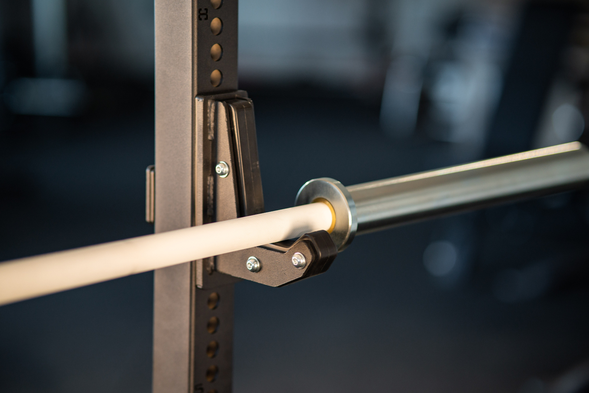 SQMIZE® PREMIUM BISON Powerlifting Bar Manufaktur Edition Stormtrooper White