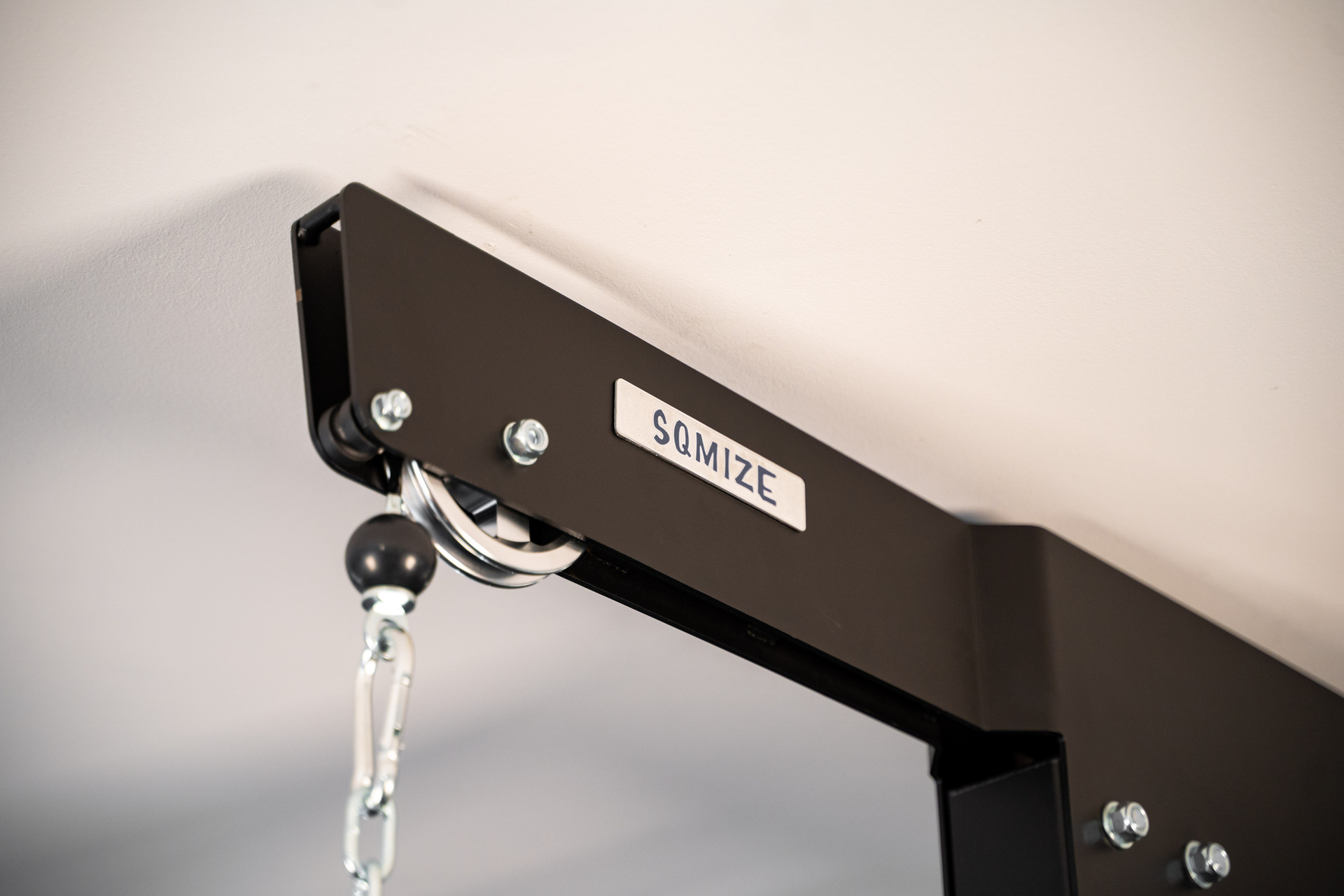 Latzugstation SQMIZE® PREMIUM BISON LAT-S1400