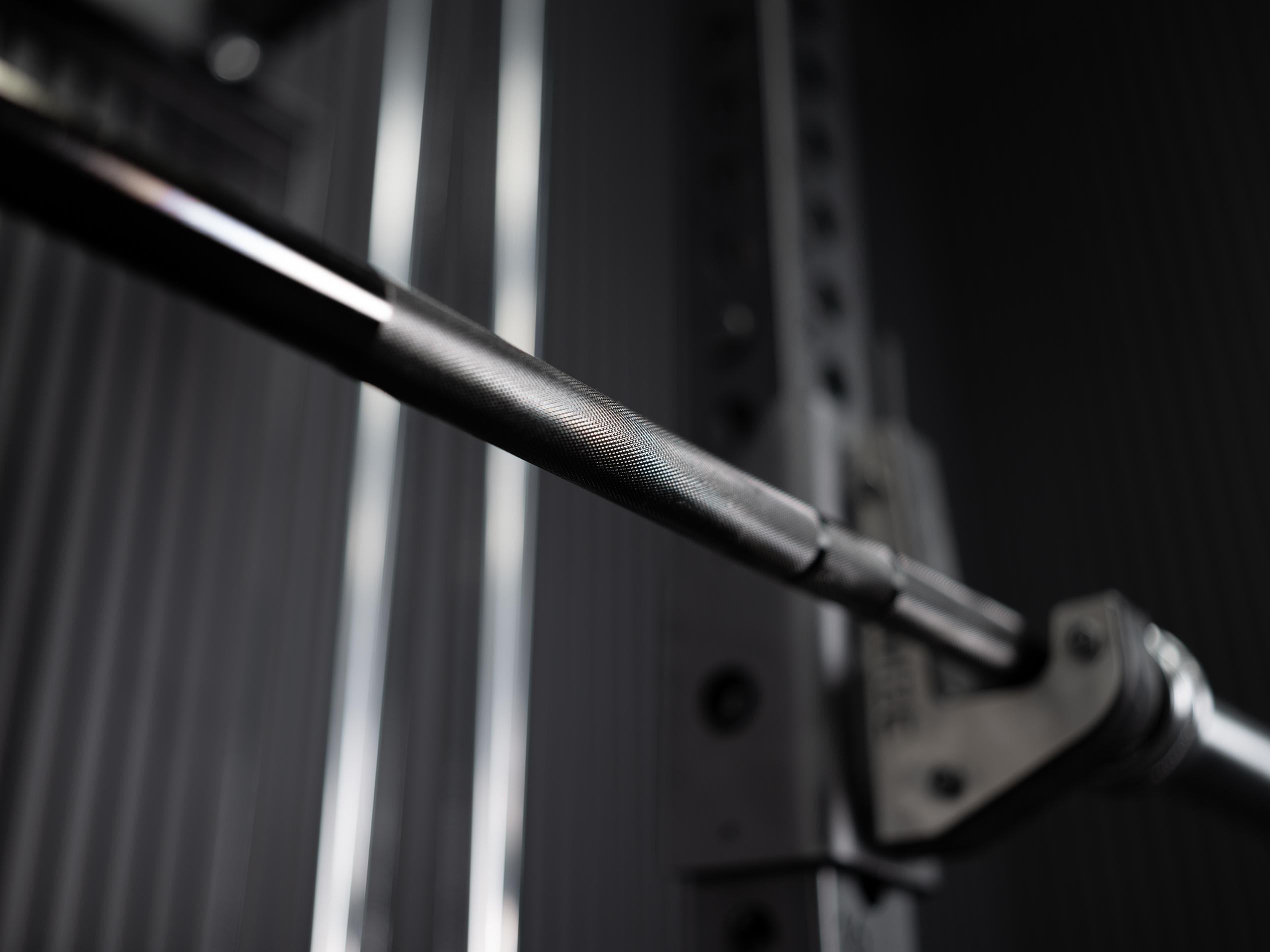 Bison Bar - 20kg Crosslifting® SQMIZE® ELITE CLUB OB86CRm-D Titanium Black
