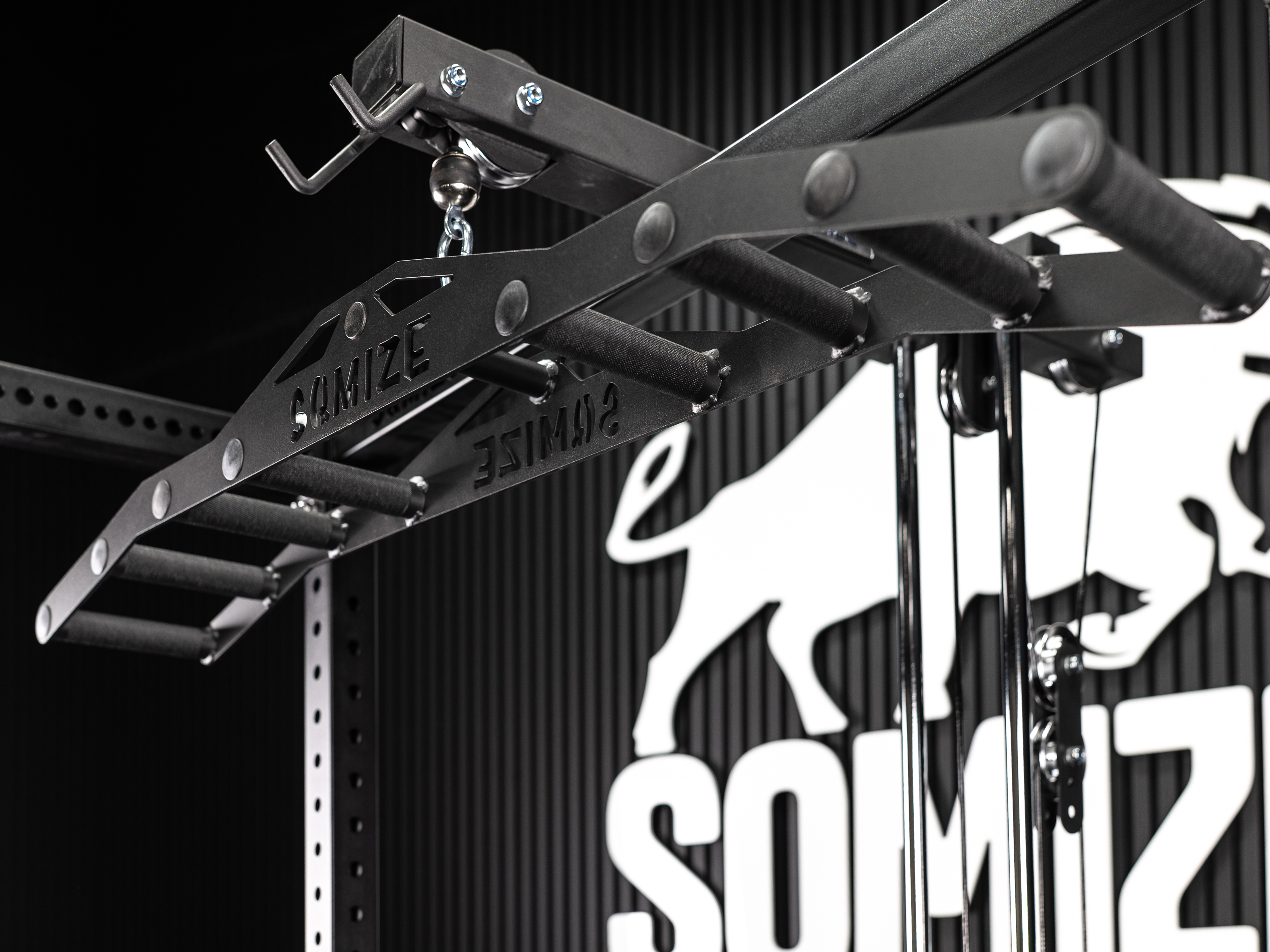 Monster Multi Lat Bar SQMIZE® MB600R, Länge 113 cm