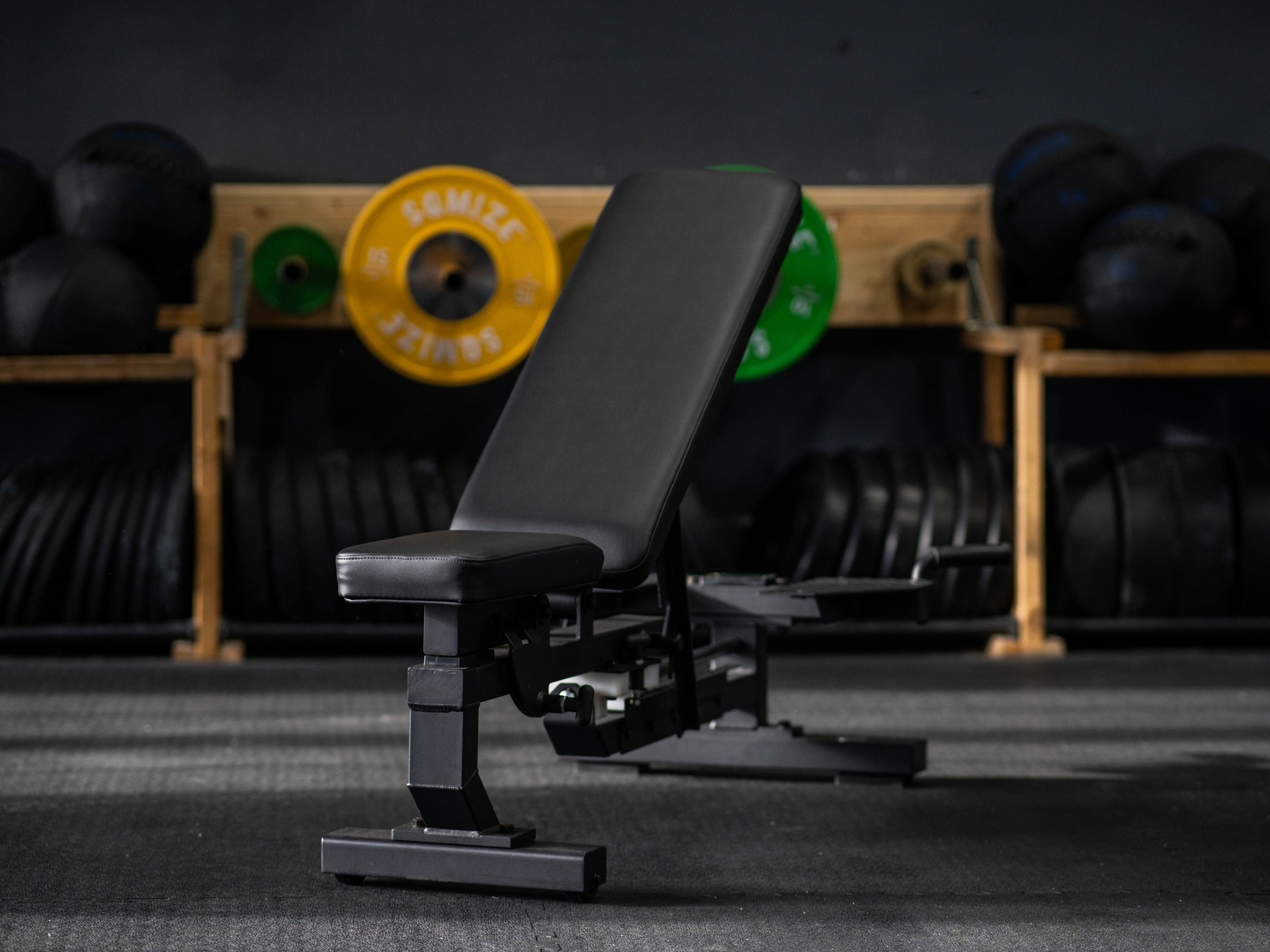 Hantelbank SQMIZE® ELITE CLUB SQ-R660 mit Spotterstands