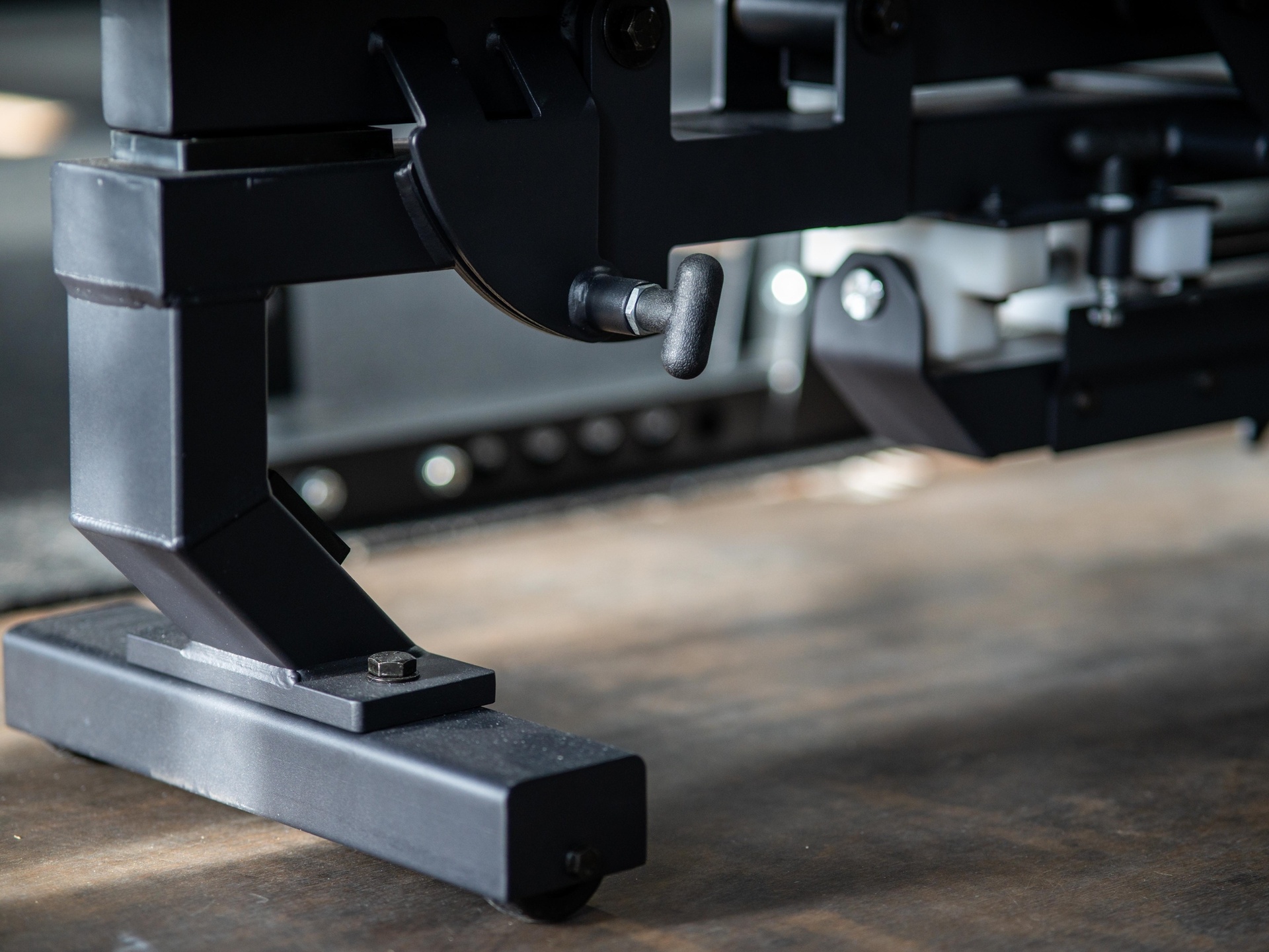 Hantelbank SQMIZE® ELITE CLUB SQ-R660 mit Spotterstands